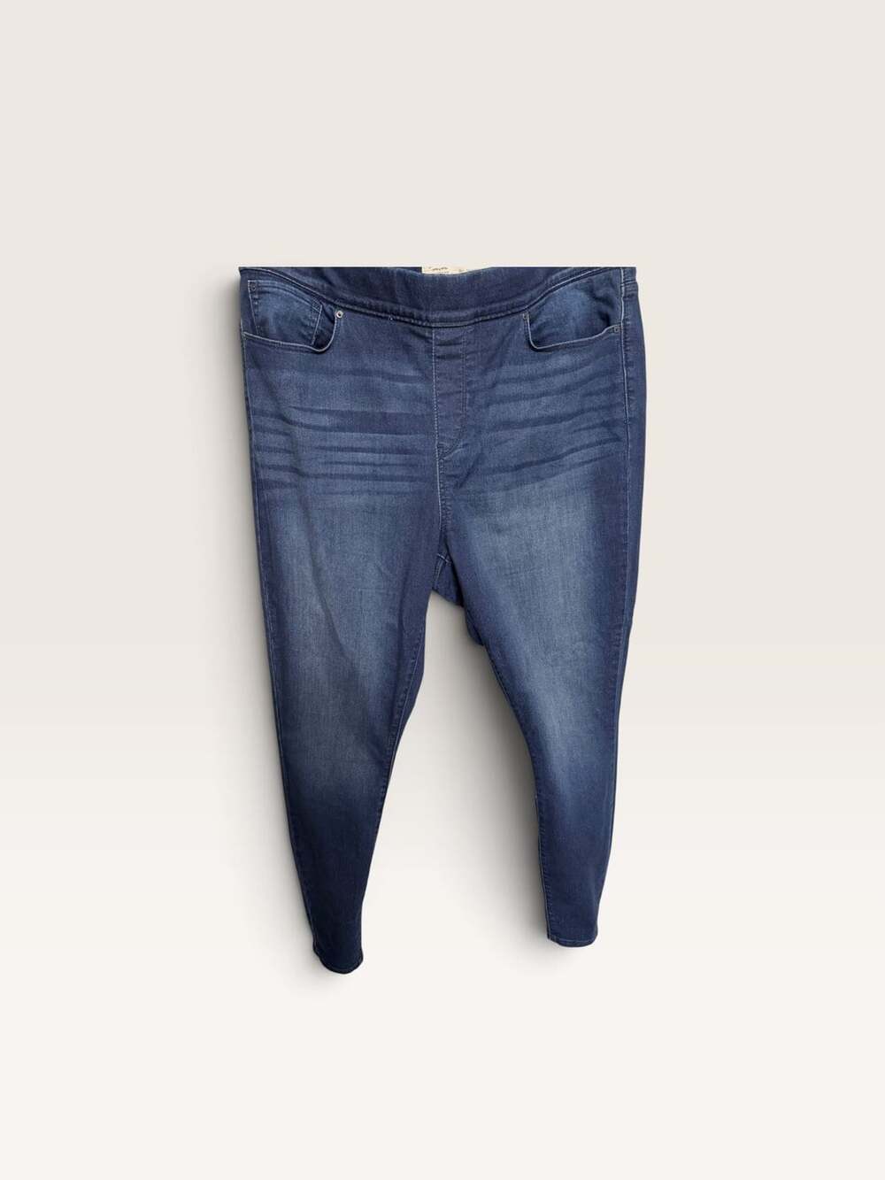 Signature by Levi Strauss & Co. Shaping Pull-On Super Skinny Jeans/148